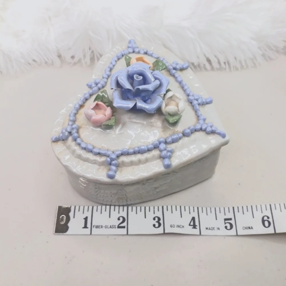 Trinket ceramic heart box & ceramic basket floral